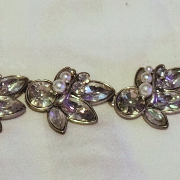 Silver & Pearl Rhinestone Necklace - Picture 1 of 4